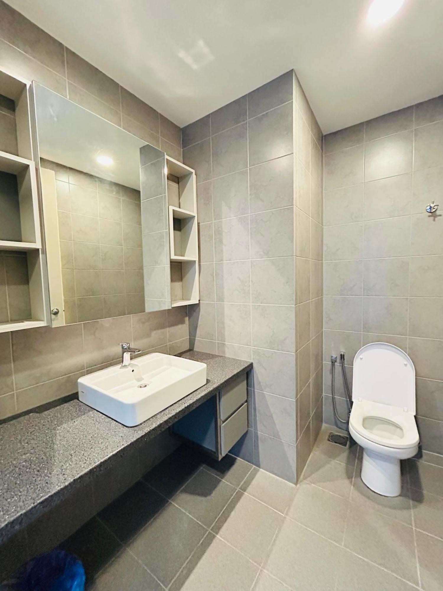 Robertson Special Kl Apartment
